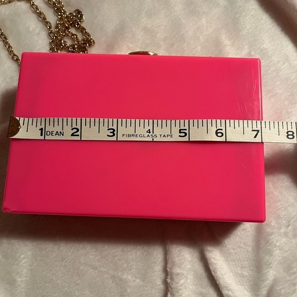 NWOT Vibrant pink hard plastic clutch with chain strap - Picture 5 of 7